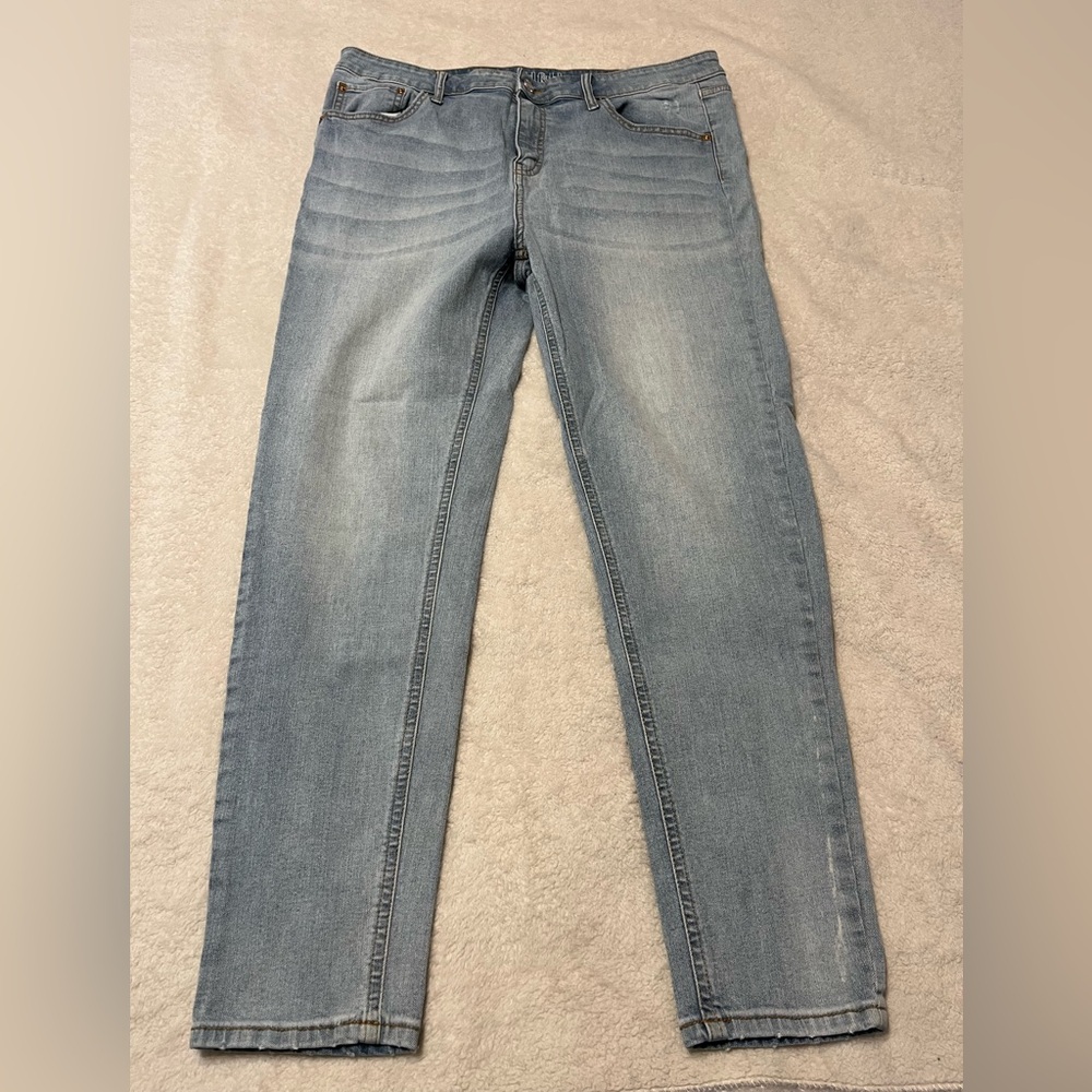 Wild Fable Women’s Size 16 High Rise Light Wash Skinny Jeans